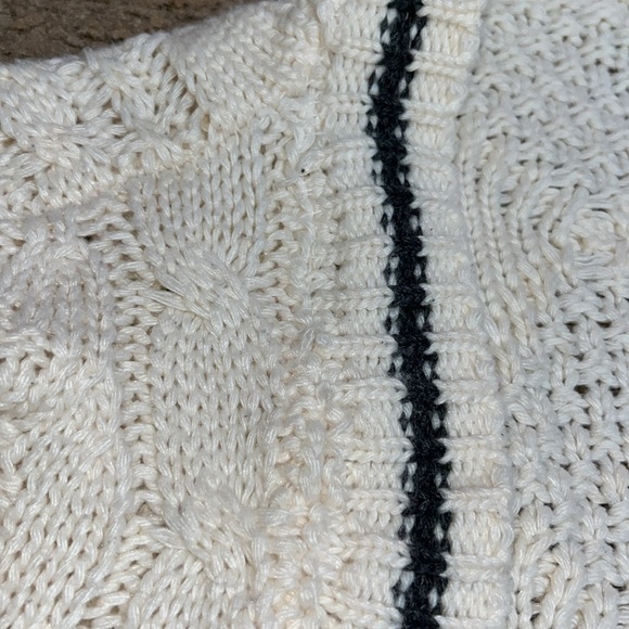 Original Taylor Swift Folklore Album Cardigan 2020 Medium/Large MD/LG - Picture 9 of 11